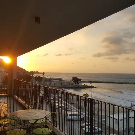 Beautiful Apartment On The First Line Of The Sea Haifa Esterno foto