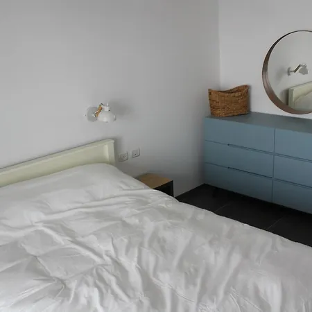 Beautiful Apartment On The First Line Of The Sea Haifa Esterno foto