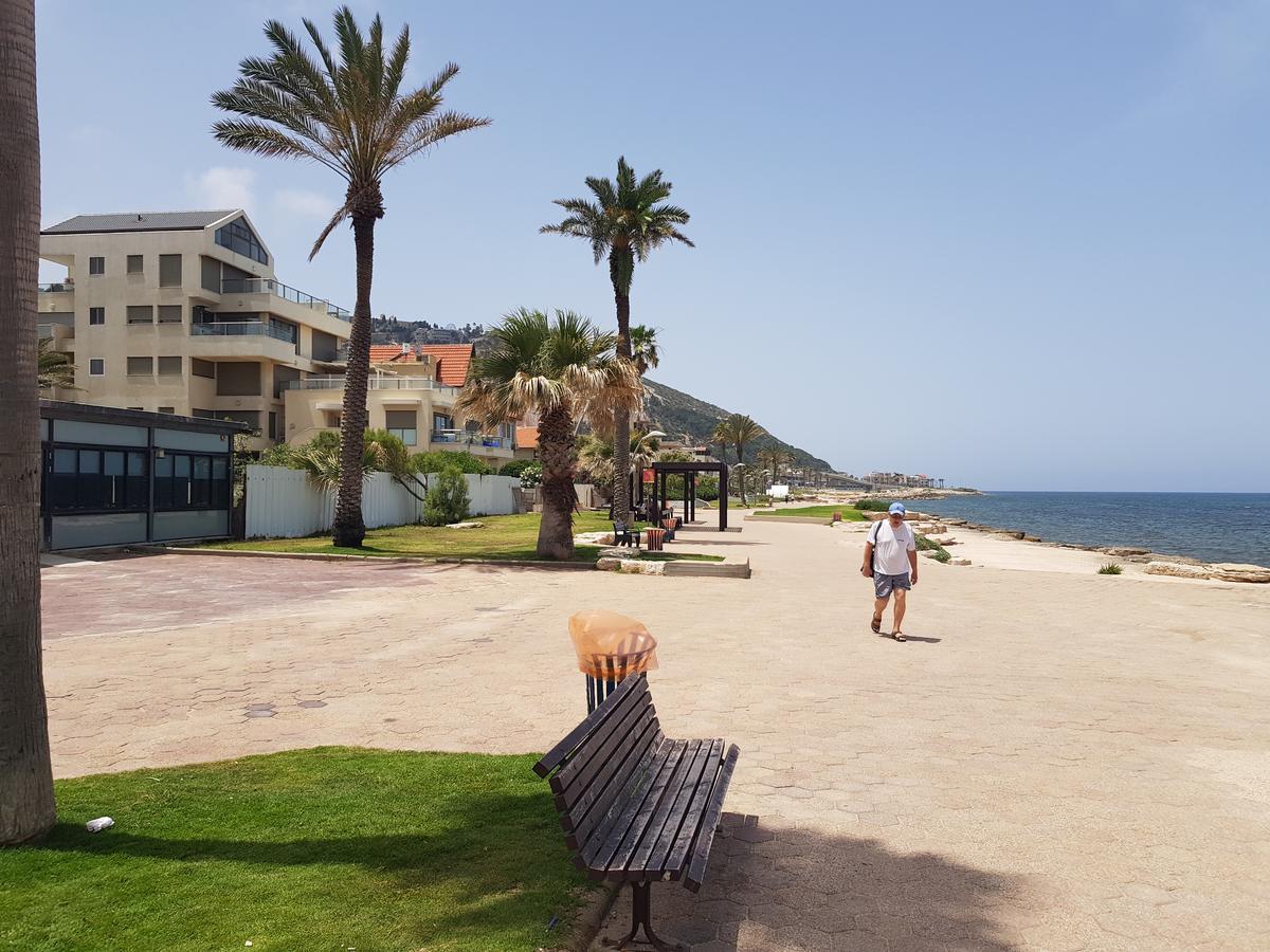 Beautiful On The First Line Of The Sea Apartment Haifa